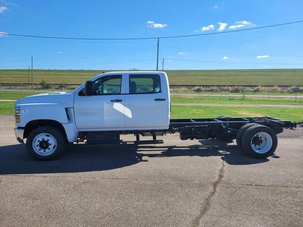 chevrolet silverado 4500 medium duty chassis cab 2023 1HTKHPVKXPH511833 image chevrolet silverado 4500 medium duty chassis cab 2023 1HTKHPVKXPH511833 image